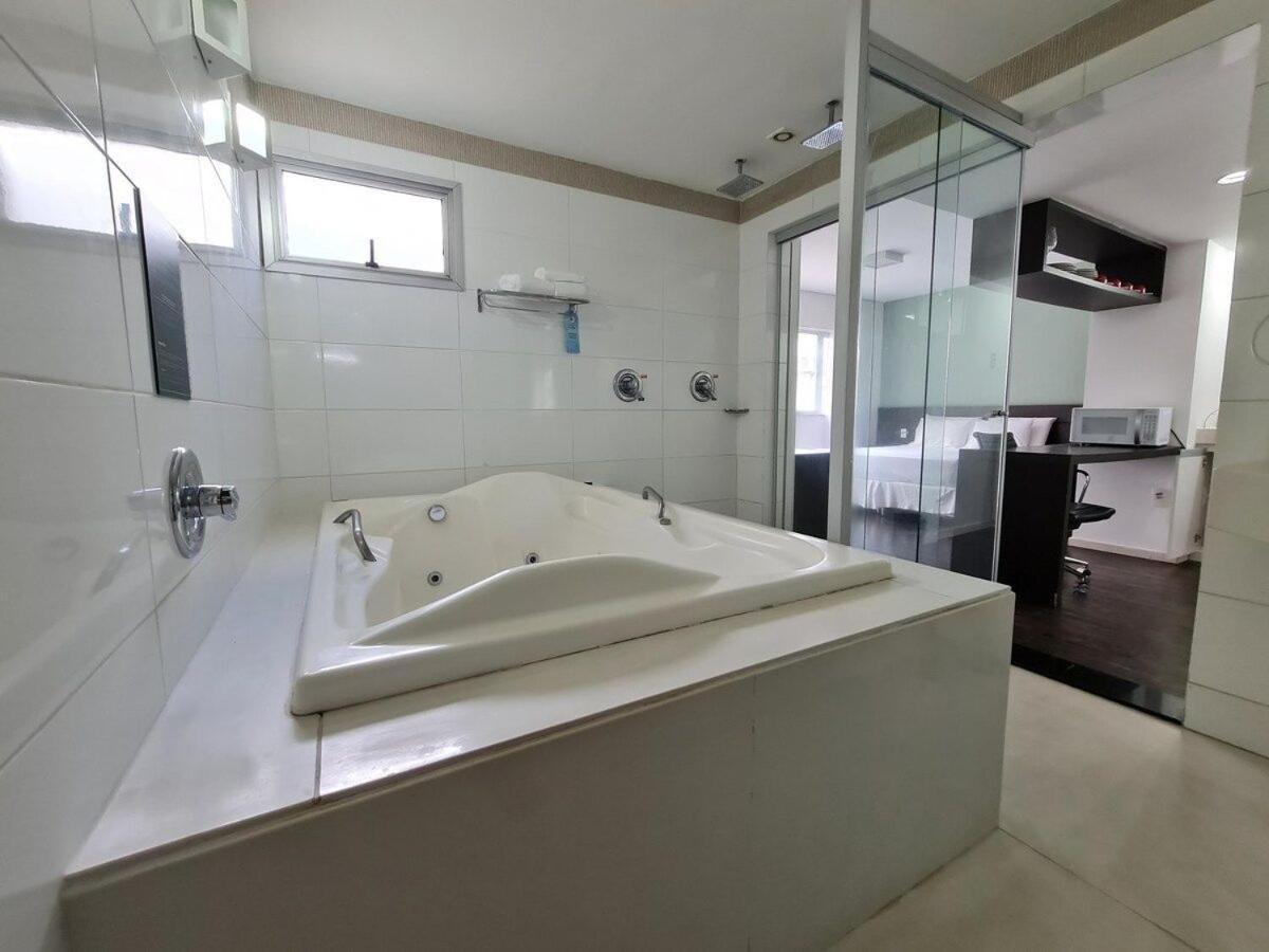Flat Com Jacuzzi Na Lagoa Da Pampulha Белу-Оризонти Экстерьер фото